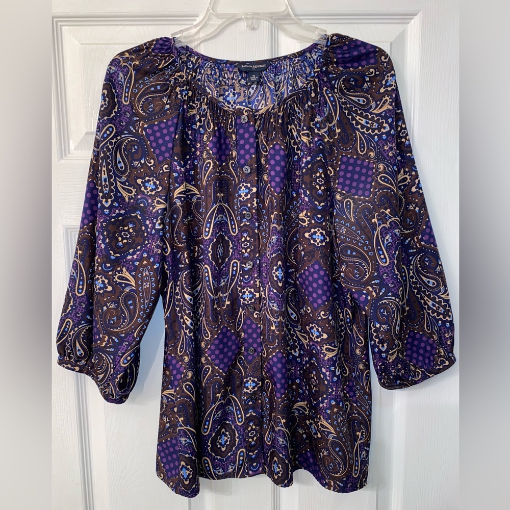 Banana Republic women’s quarter sleeve top. XL. Purple and brown.